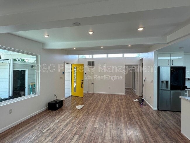 Photo - 1784 Rex St