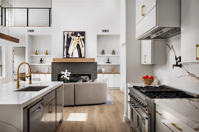 Photo - 2002 Angelina Dr