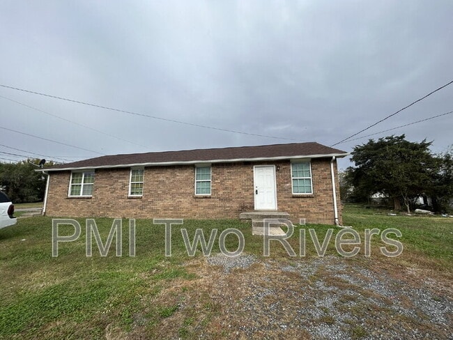 Building Photo - 1904 Westchester Dr