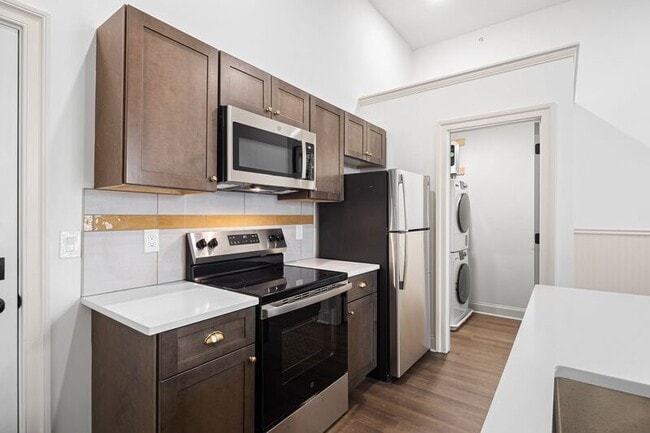 Photo - 401 Martin St