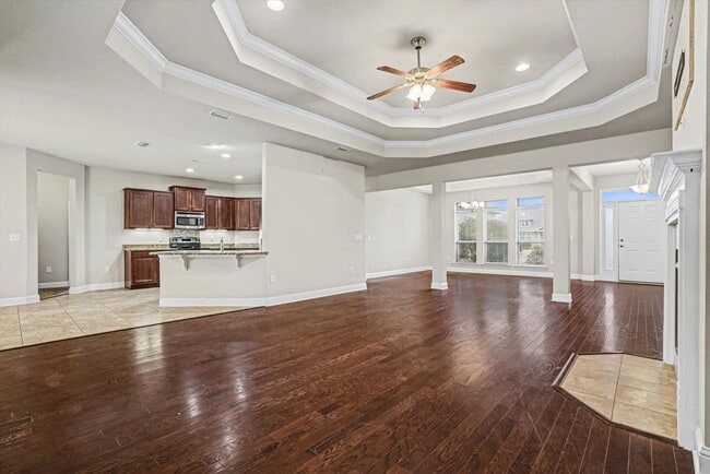 Photo - SPACIOUS AND CONVENIENT COMMUTE!