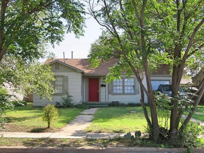 Building Photo - 3719 25th St Rental