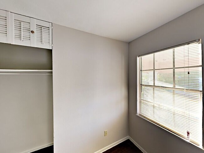 Photo - No Application Fee* Plus $250 Off First 2 ...