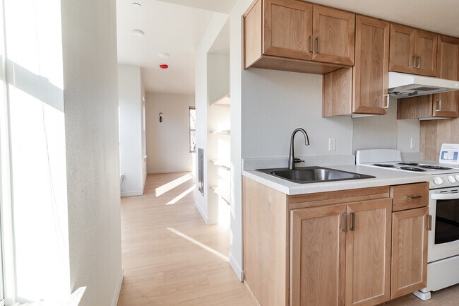 Emmons Place North - Studio