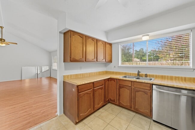 Photo - 19819 Lions Gate Ct