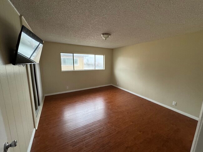 Photo - 1360 Randy St Unit 1-3