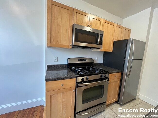 Photo - 15 Langdon St Unit #6