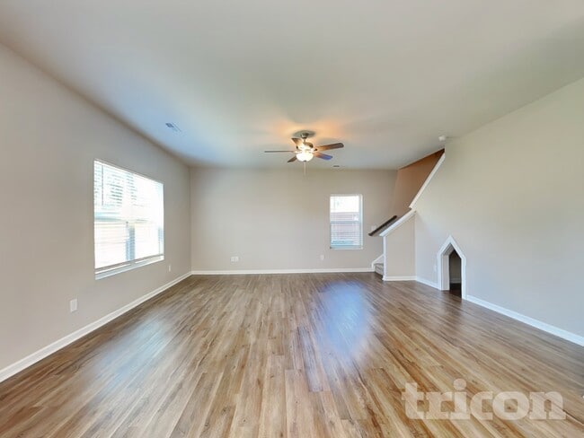 Photo - 741 Rolling Creek Cir