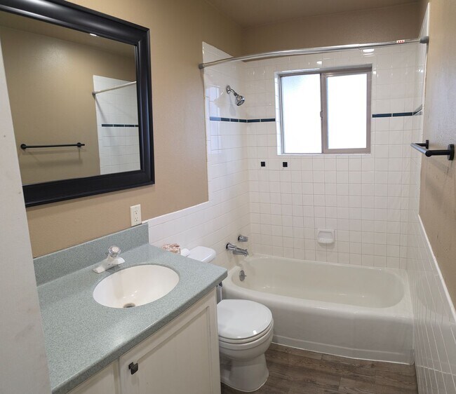 Photo - LEASE TAKEOVER: 3 bed, 2 bath Single Family home out by Hibbard