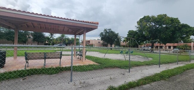 Photo - 23 N Valencia Dr Unit 2-32