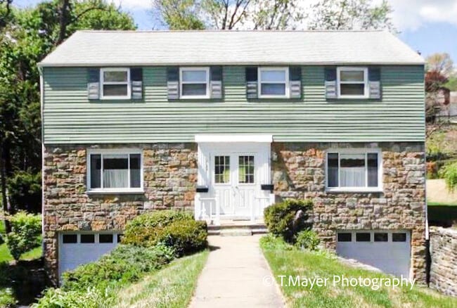 Building Photo - 1735 Helen Dr Unit 1735