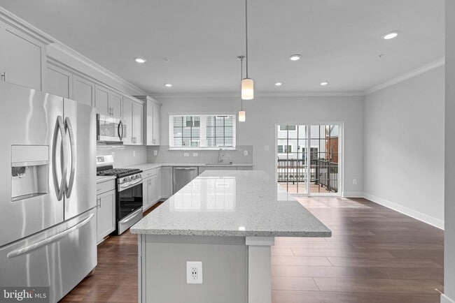 Photo - 8039 Blue Stream Dr