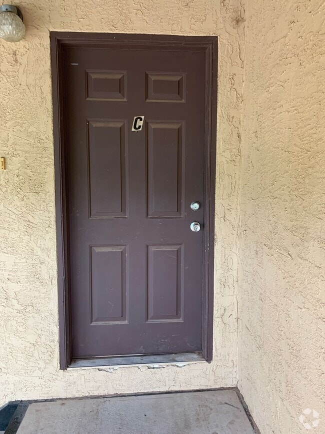 Building Photo - 1028 Mockingbird Ln Rental