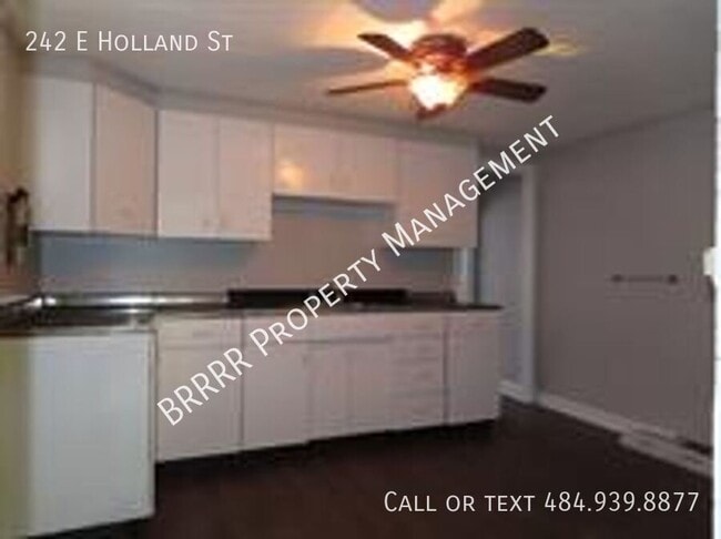 Photo - 242 E Holland St