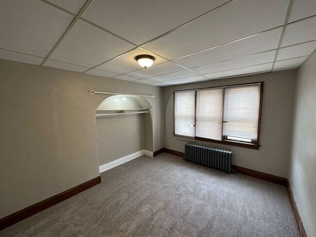 Photo - 3700-3706 E Pulaski Ave - 9 unit Unidad 3700 #3