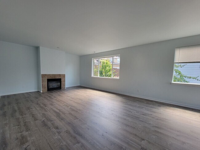 Photo - Bright, Spacious 4 bedroom in Poulsbo