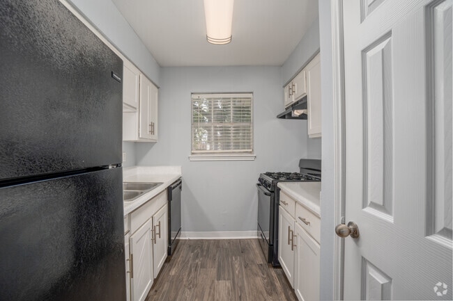 3BR, 2BA - 1,120SF - Kitchen