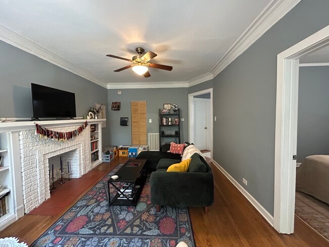 Photo - 2554 W Eastwood Ave Unidad 2W