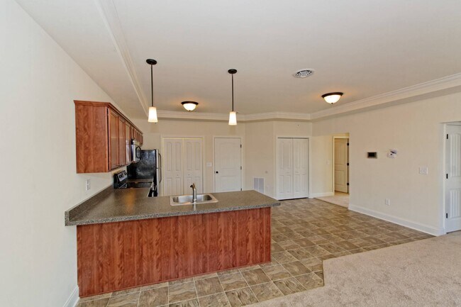 Photo - 1727 Tower St