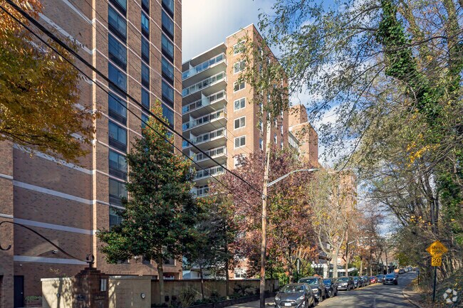 Photo - The Riveredge