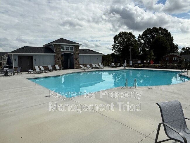 Photo - 1314 Amberview Ln