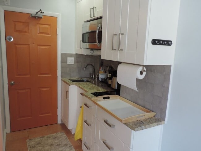 Photo - 918 Ocean Dr Unit 203