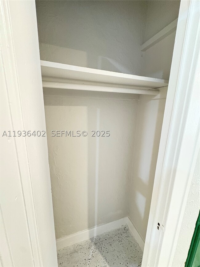 Photo - 2 SW 9th St Unit 2