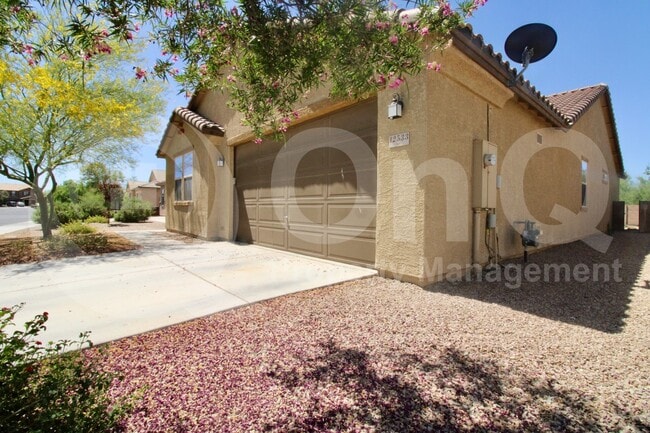 Building Photo - 12533 N School Day Dr Rental