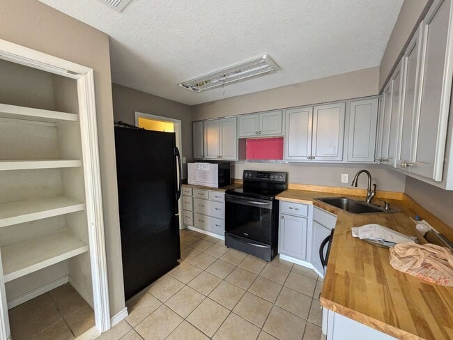 Photo - 1901 W Wildwood Ave