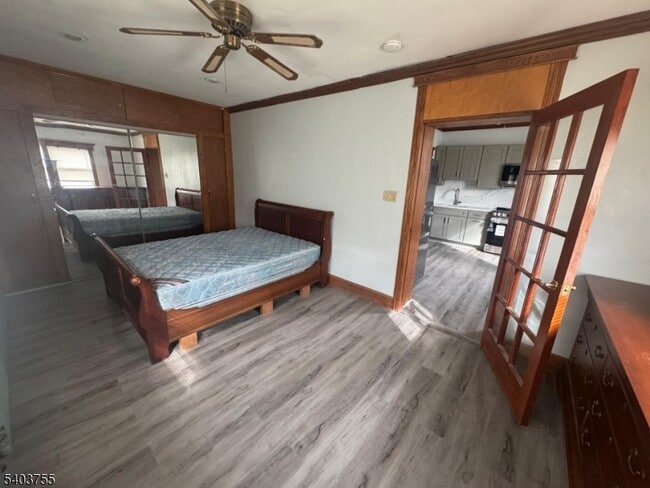 Photo - 422 Trenton Ave