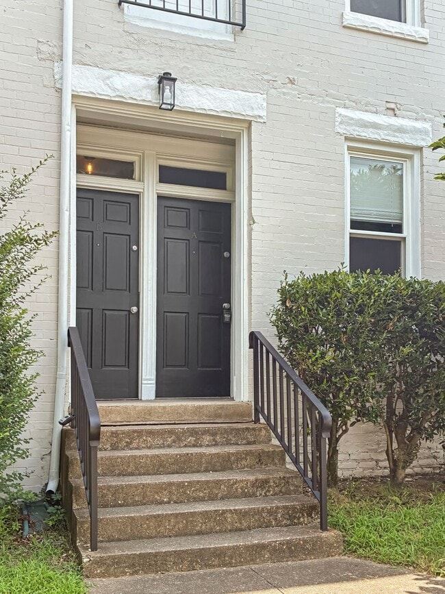 Building Photo - 1 N Allen Ave Unit A Rental