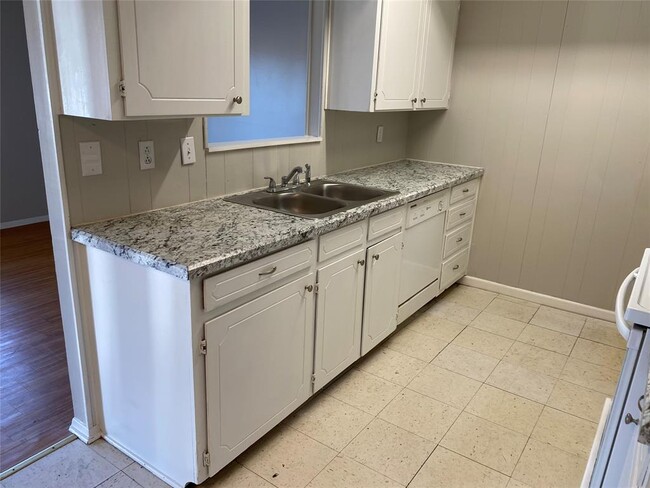 Photo - 1053 Linde Ave Unidad 1061