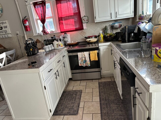 Photo - 919 W Camplain Rd