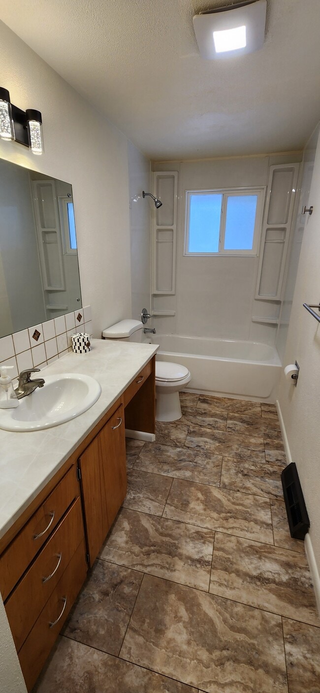 Photo - 804 W Westview Ave