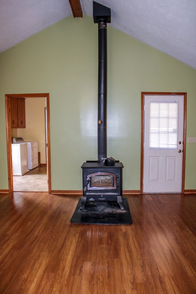 Photo - 2241 Old Highway 25