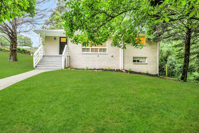 2957 Belvedere Ln - 2957 Belvedere Ln House