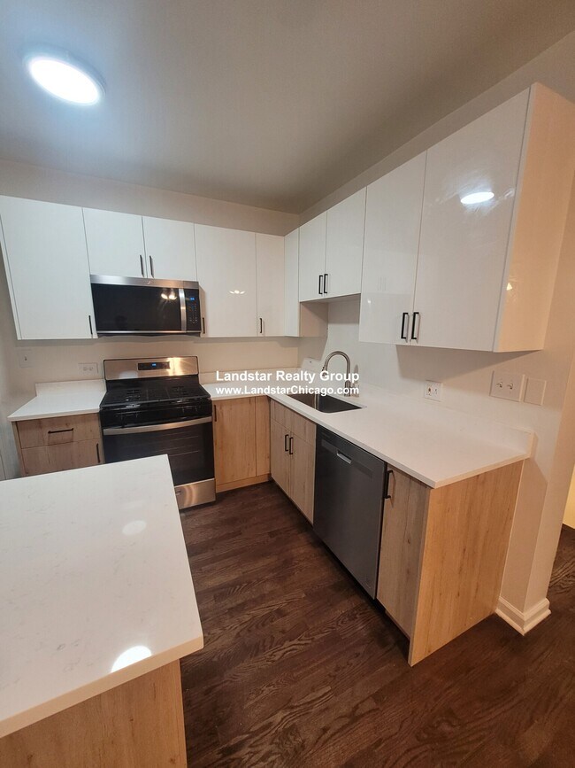 Photo - 6708 N Hermitage Ave Unidad 1