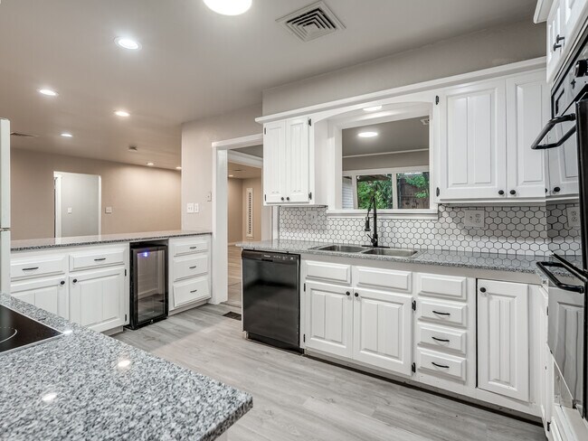 Photo - 12136 Thorn Ridge Rd