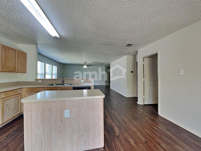 Photo - 1601 White Oak Rd