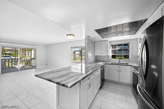 Photo - 666 3rd St S Unidad 106