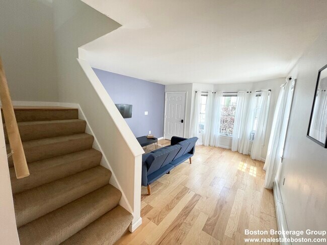 Photo - 2 Holden St Unit 2