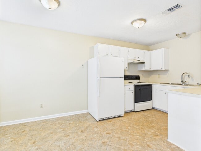 Photo - 700 San Pedro Dr