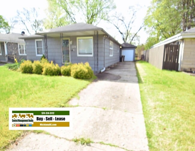 Building Photo - 3 bedroom 2 bath ranch style home in South Bend IN