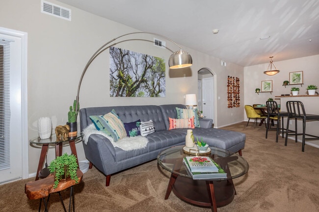 The Signature 757 SQFT 1 Bed 1 Bath