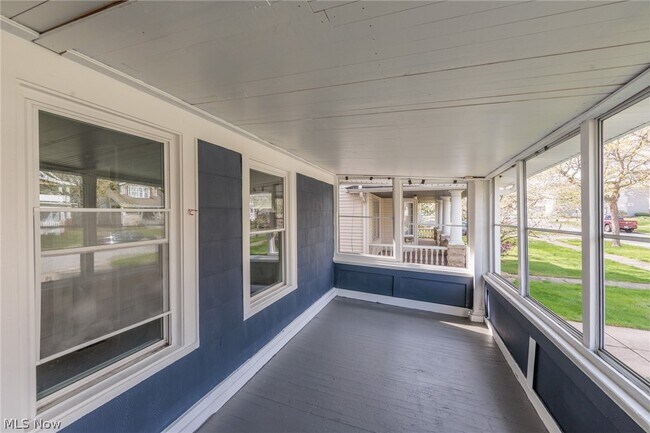 Photo - 1519 Ridgewood Ave Unit Down