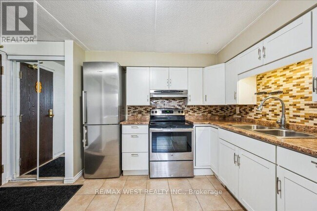 Photo - 333 Northlake Dr Unit 1