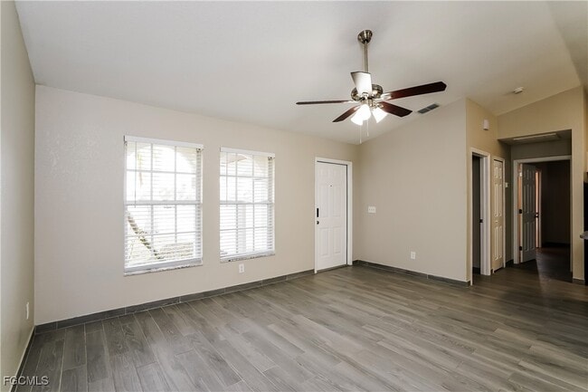 Photo - 126 SE 7th St