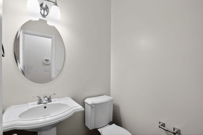 3734 Hastings Ct
