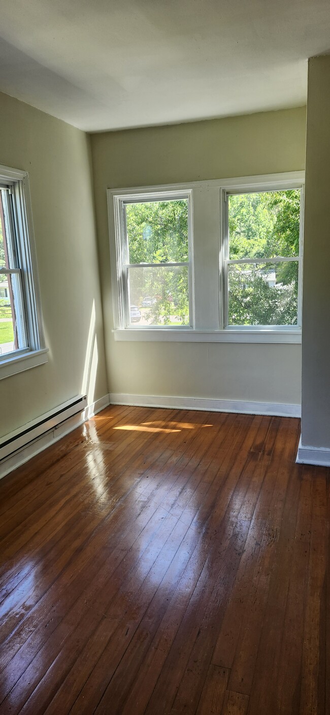 20503 Southlawn Ave Unit B