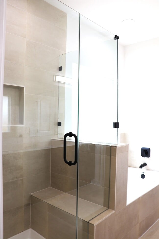 Building Photo - 16602 Bonnie Sean Dr